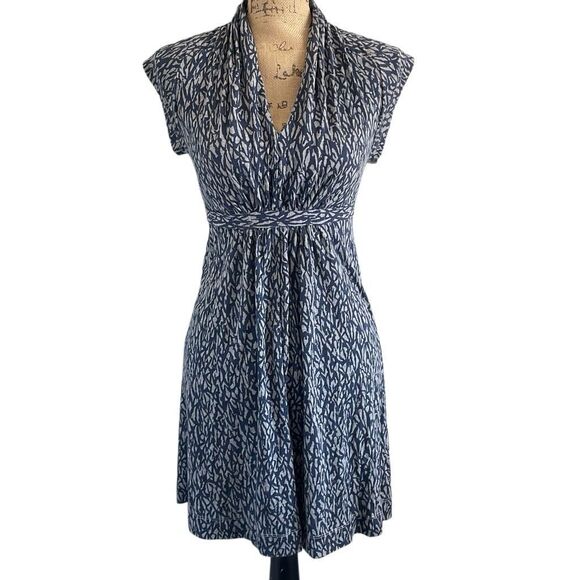 EUC! French Connection Gray Blue Everyday Mini Dress - Size 0-2 - Picture 1 of 7